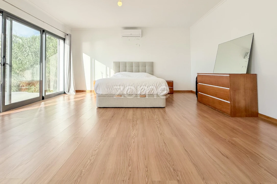 Moradia T5 para Venda em Ginetes Foto 22