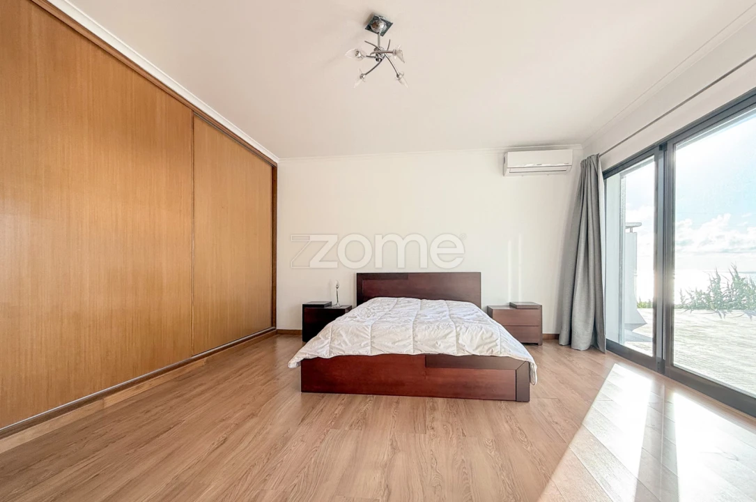 Moradia T5 para Venda em Ginetes Foto 26