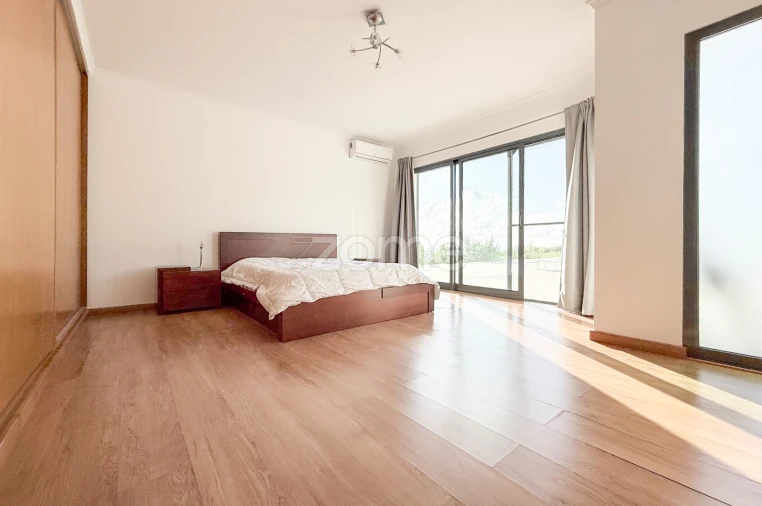 Moradia T5 para Venda em Ginetes Foto 25