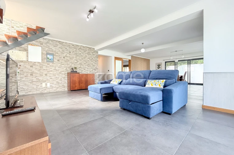 Moradia T5 para Venda em Ginetes Foto 5