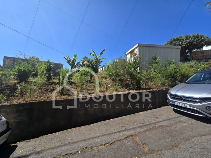 Terreno para Venda em Funchal (Santa Maria Maior) Foto 1