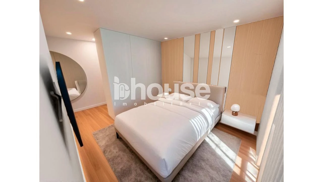 Apartamento T2 para Venda em Penafiel Foto 7