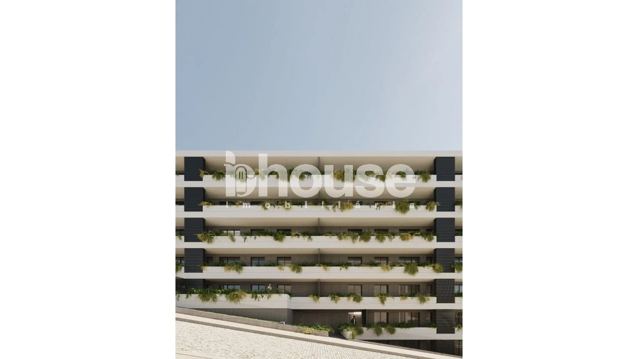 Apartamento T2 para Venda em Penafiel Foto 4