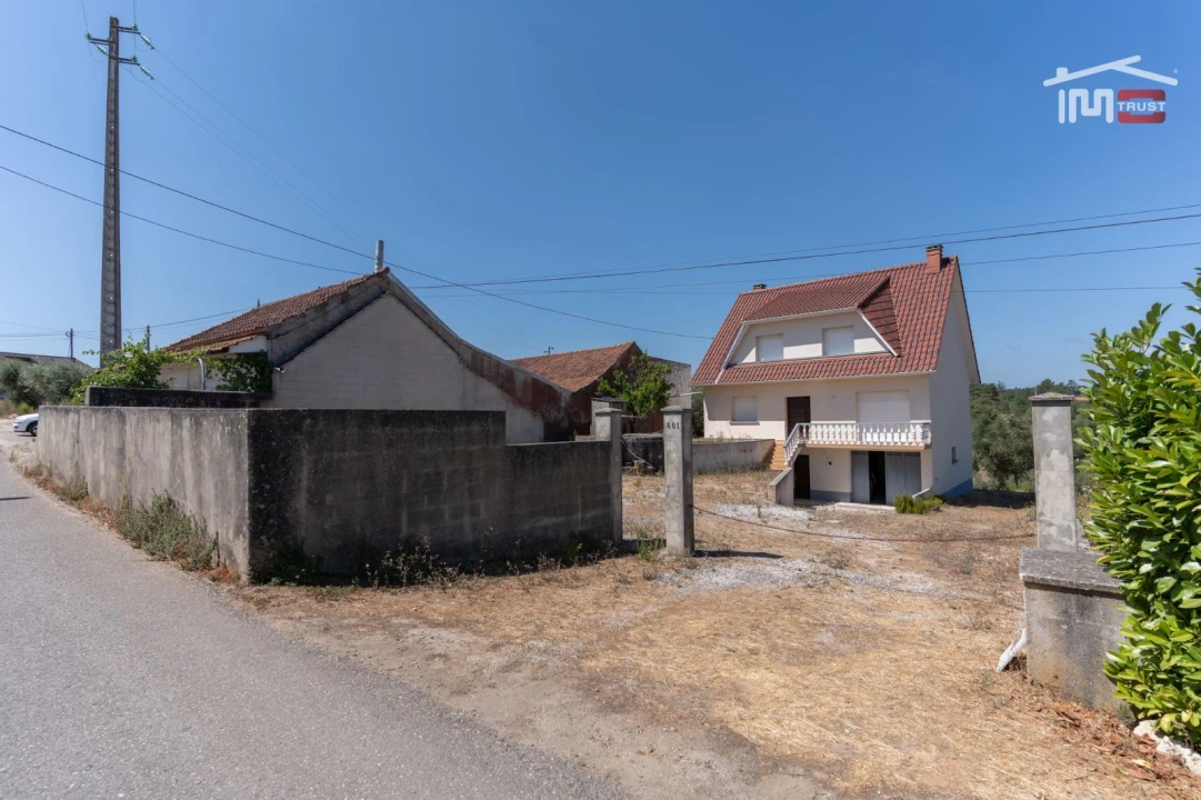 Moradia T6 para Venda em Atouguia Foto 7