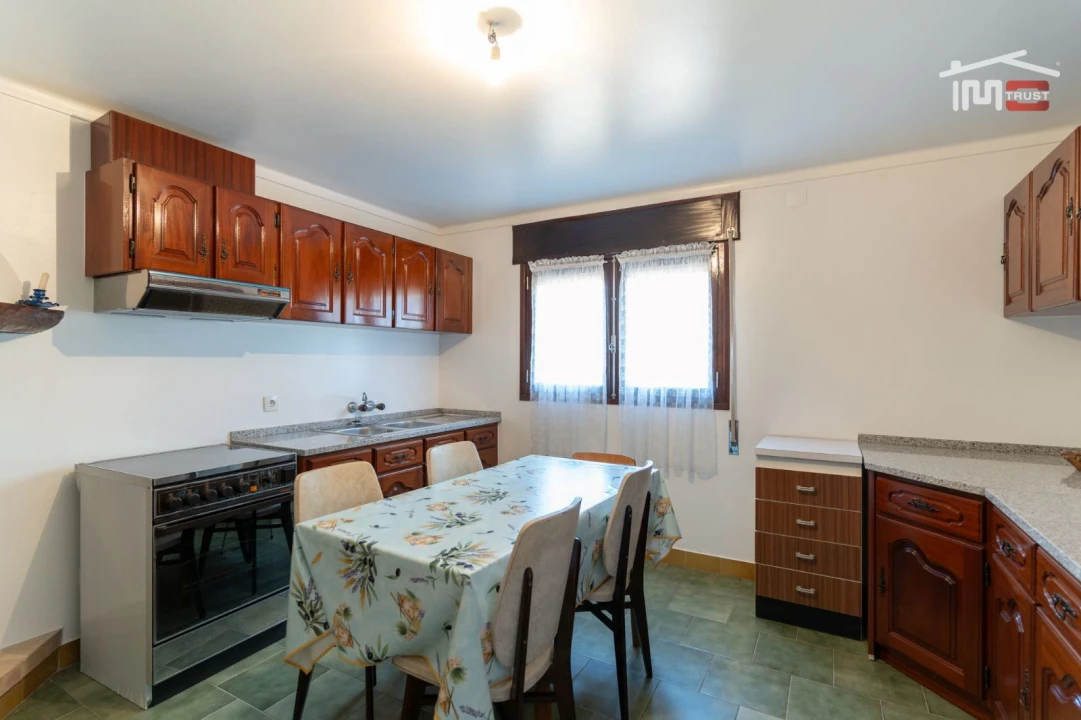 Moradia T6 para Venda em Atouguia Foto 10