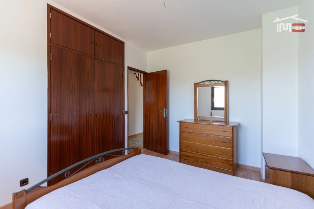 Moradia T6 para Venda em Atouguia Foto 4