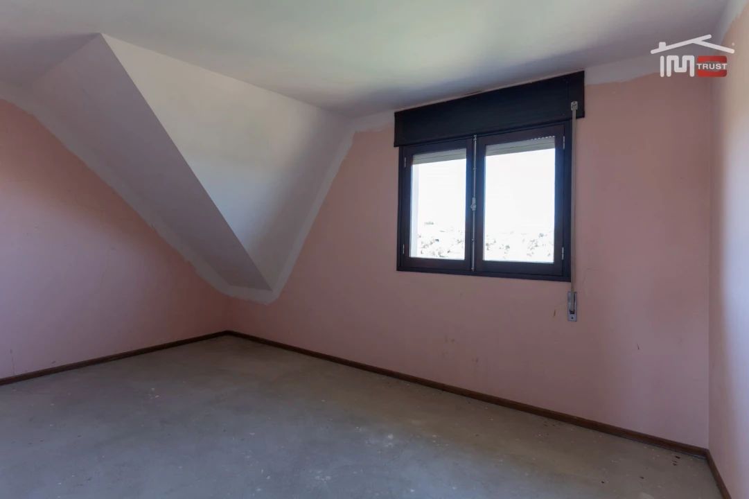 Moradia T6 para Venda em Atouguia Foto 33