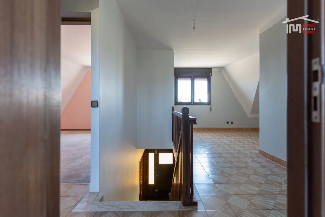 Moradia T6 para Venda em Atouguia Foto 35