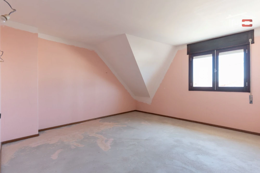 Moradia T6 para Venda em Atouguia Foto 36