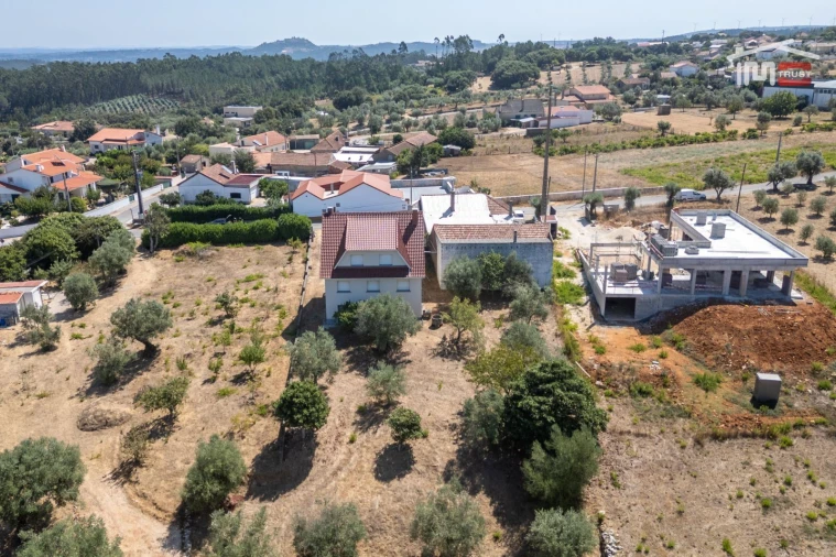 Moradia T6 para Venda em Atouguia Foto 5