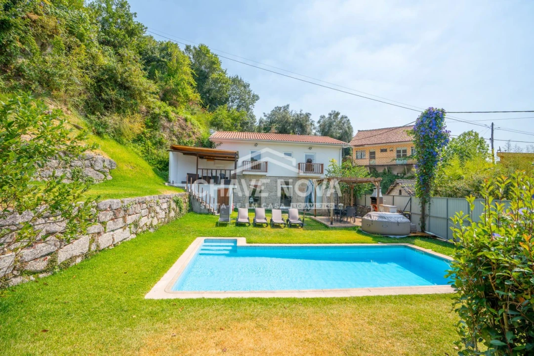 Terreno para Venda em Valdosende Foto 2