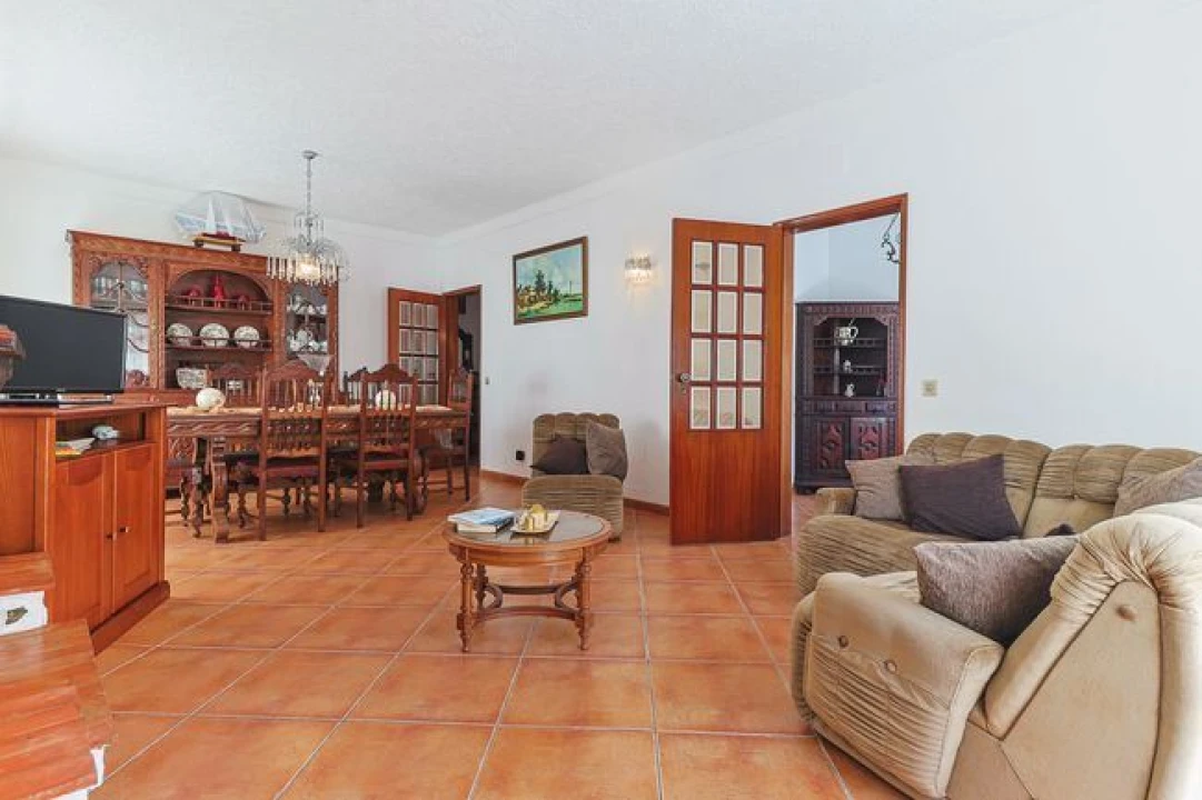 Moradia T4 para Venda em São Pedro Foto 4