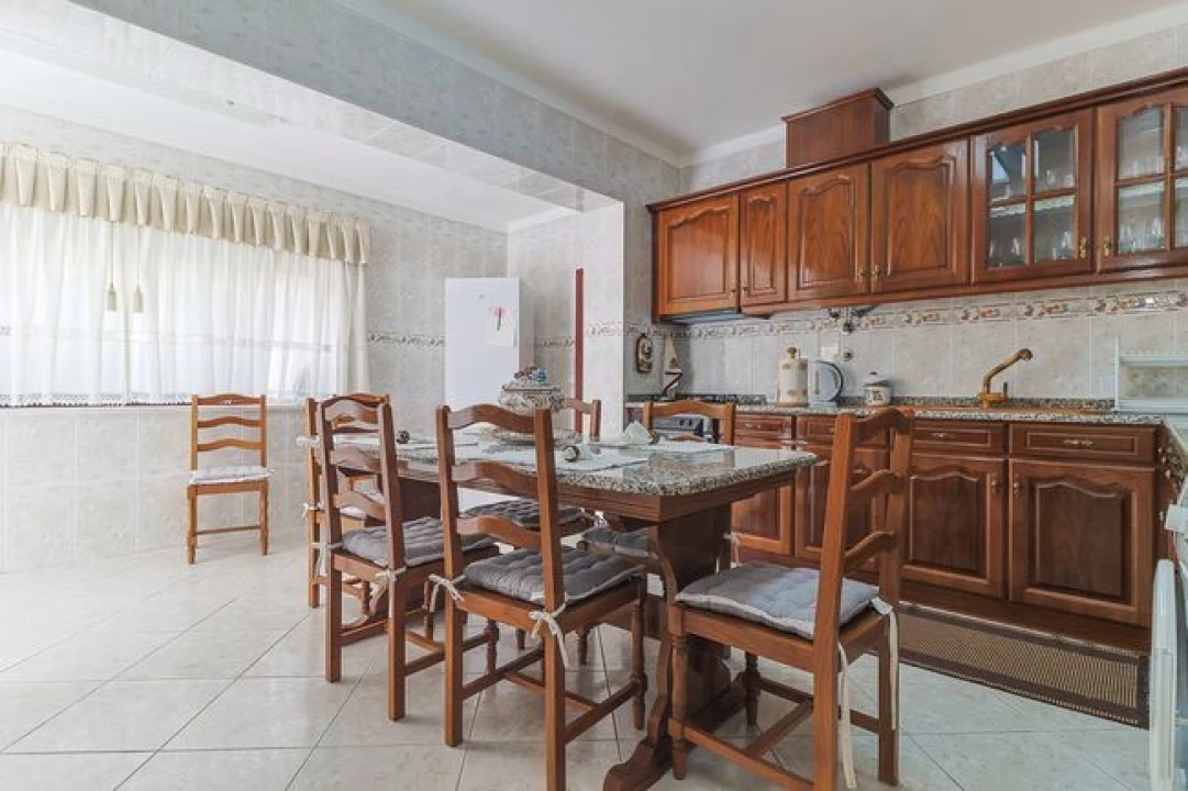 Moradia T4 para Venda em São Pedro Foto 7