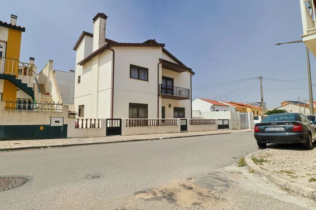 Moradia T4 para Venda em São Pedro Foto 21