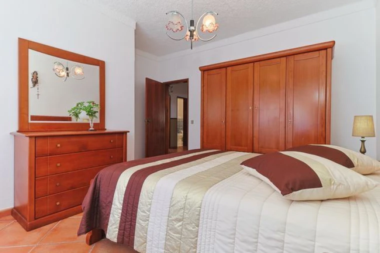 Moradia T4 para Venda em São Pedro Foto 9