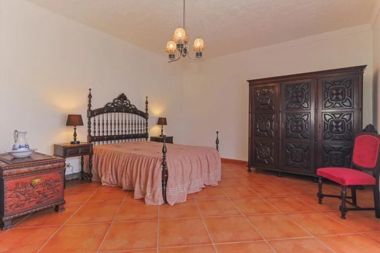 Moradia T4 para Venda em São Pedro Foto 10