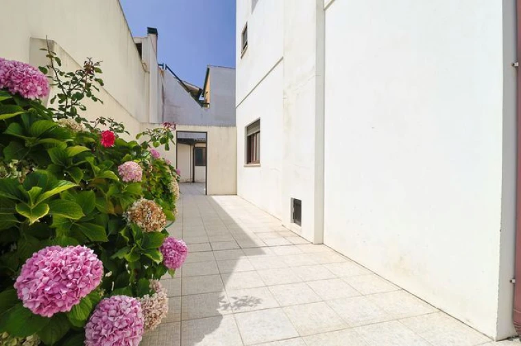 Moradia T4 para Venda em São Pedro Foto 20