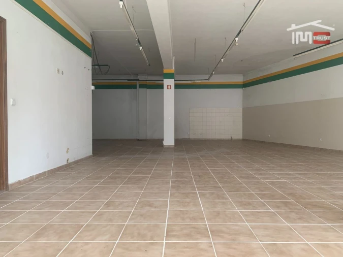 Loja para Venda em Mira de Aire Foto 2