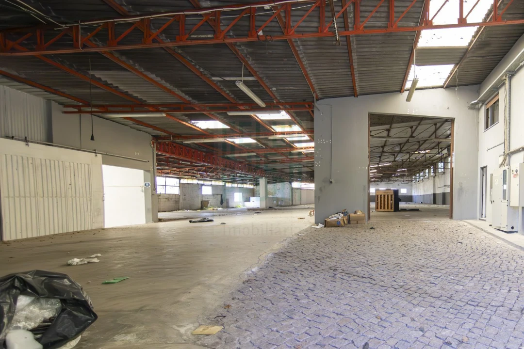 Loja para Venda em Penamaior Foto 14