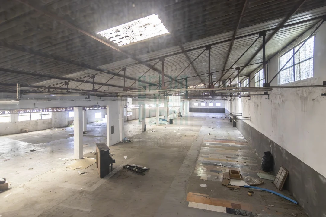 Loja para Venda em Penamaior Foto 11