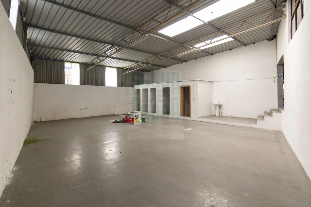 Loja para Venda em Penamaior Foto 7