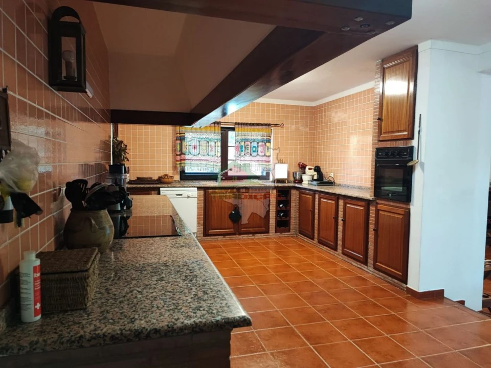 Moradia T4 para Venda em Sertã Foto 24