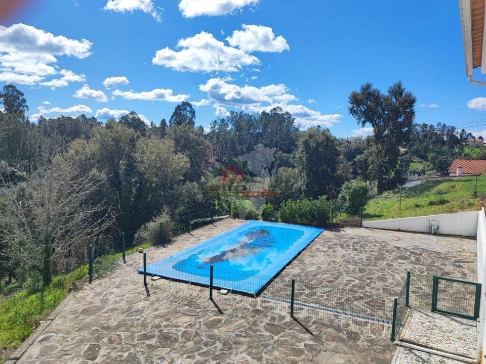 Moradia T4 para Venda em Sertã Foto 9