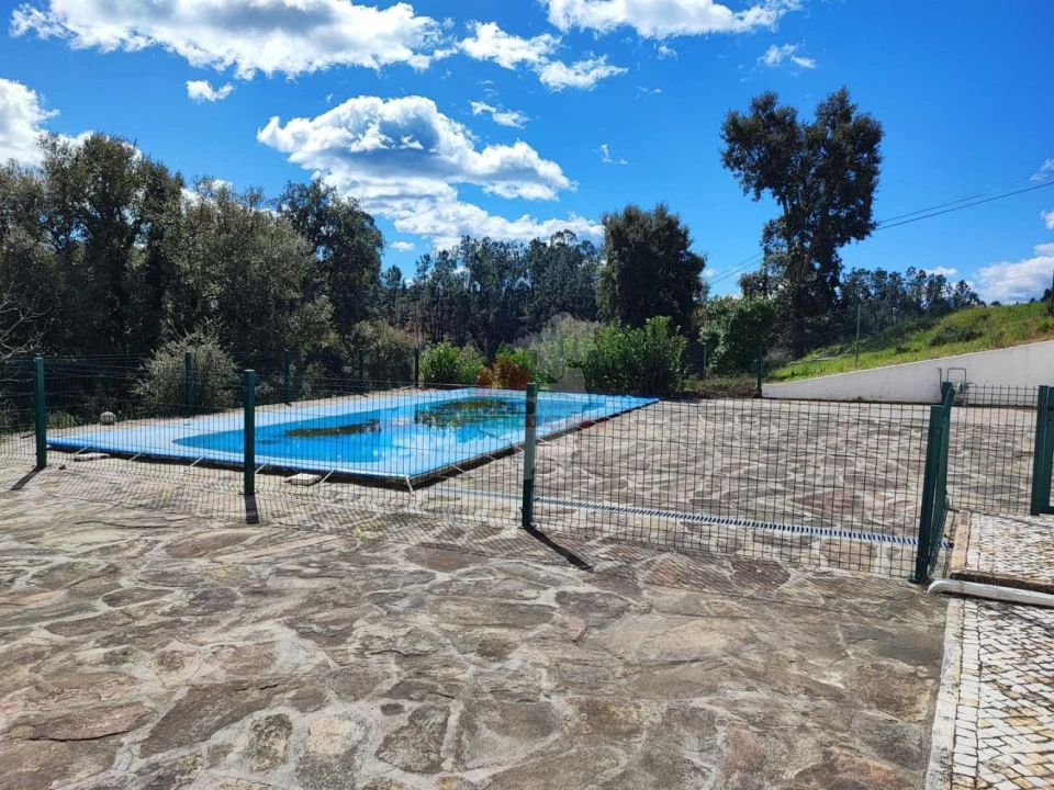 Moradia T4 para Venda em Sertã Foto 47