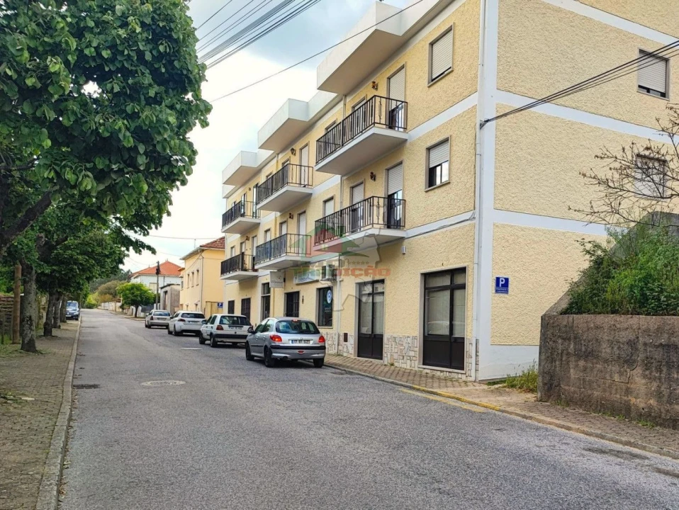 Apartamento T3 para Venda em Cernache do Bonjardim, Nesperal e Palhais Foto 1
