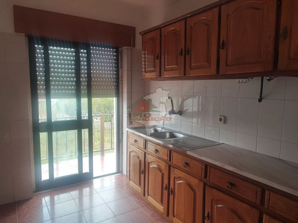 Apartamento T3 para Venda em Cernache do Bonjardim, Nesperal e Palhais Foto 26