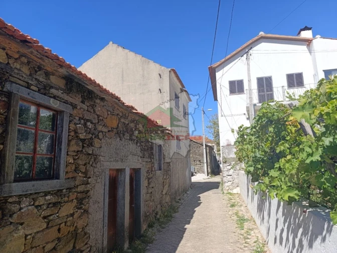Moradia T3 para Venda em Oleiros-Amieira Foto 1