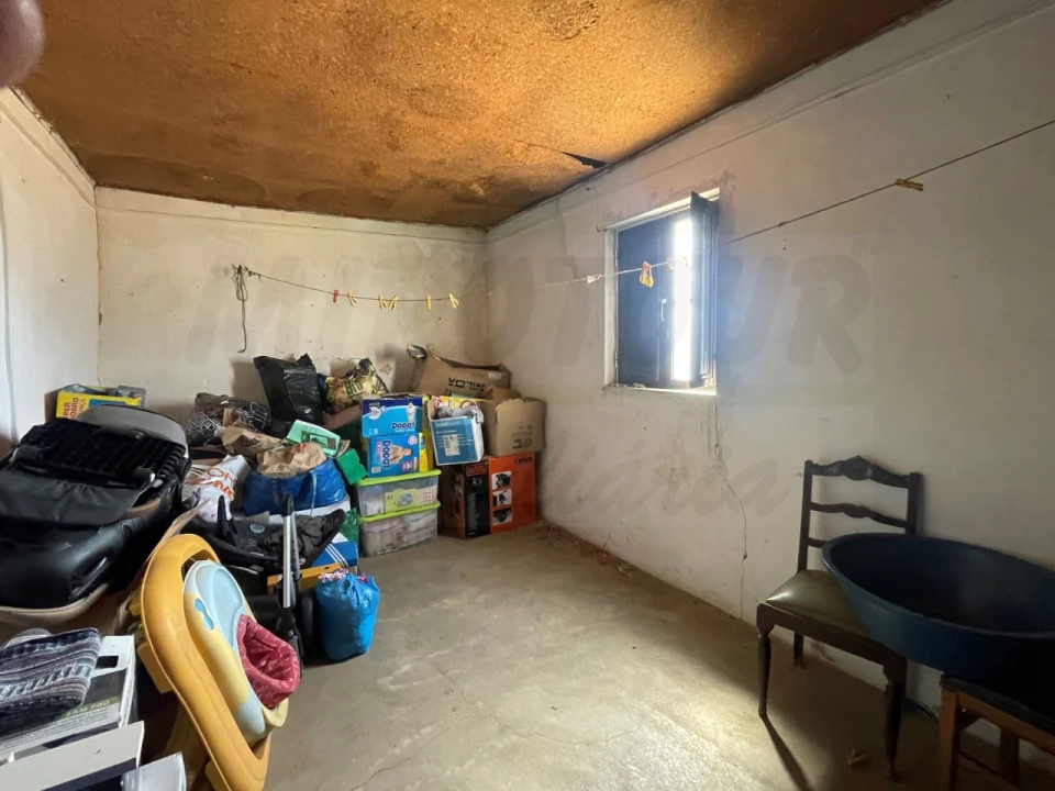 Quinta T3 para Venda em Abela Foto 34