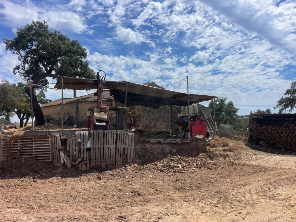 Quinta T3 para Venda em Abela Foto 46