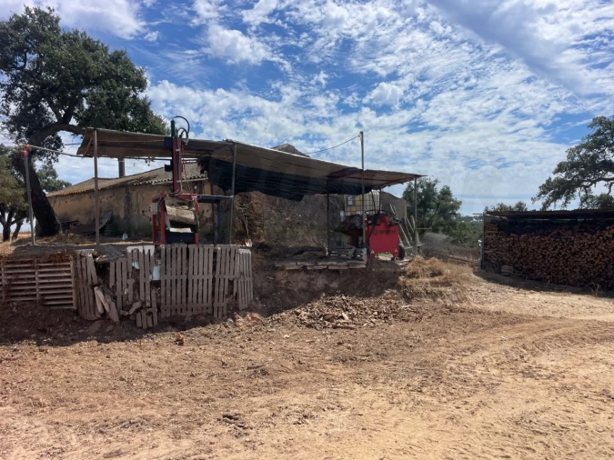 Quinta T3 para Venda em Abela Foto 48