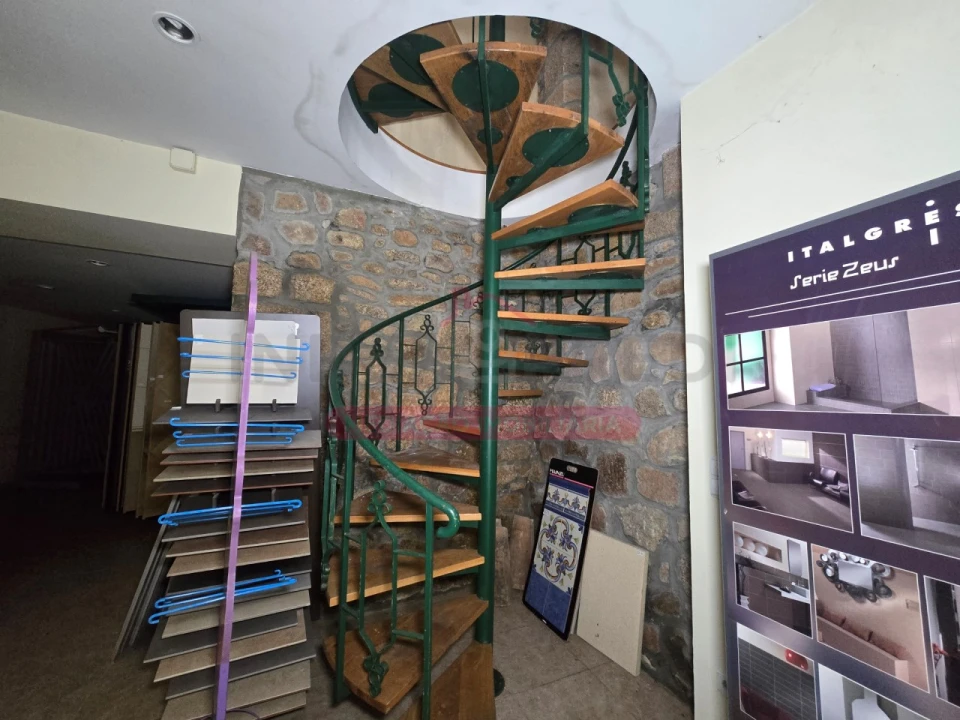 Prédio para Venda em Guarda Foto 14