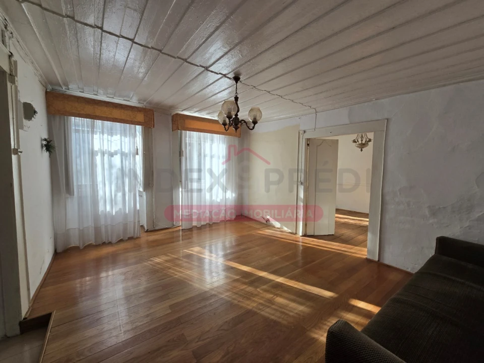 Prédio para Venda em Guarda Foto 17