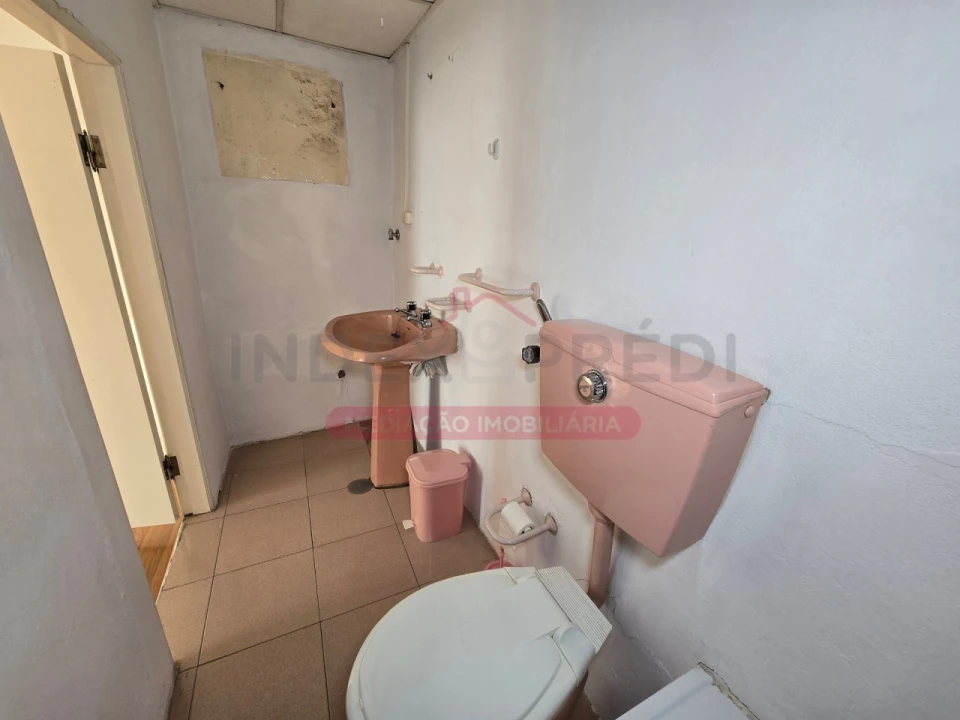 Prédio para Venda em Guarda Foto 28