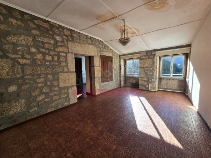 Prédio para Venda em Guarda Foto 1