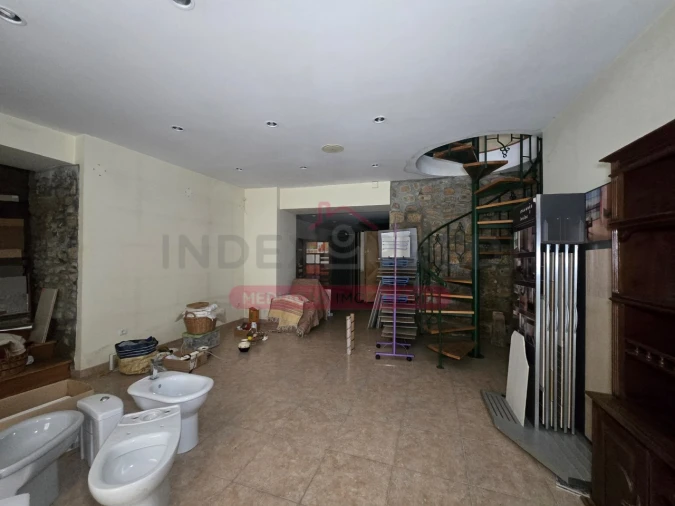 Prédio para Venda em Guarda Foto 5