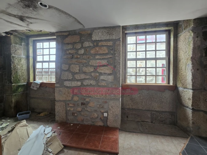 Prédio para Venda em Guarda Foto 18