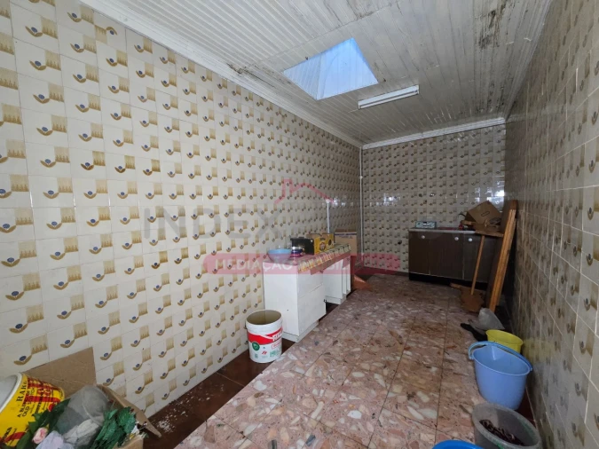 Prédio para Venda em Guarda Foto 44