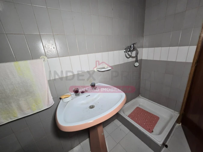 Prédio para Venda em Guarda Foto 51