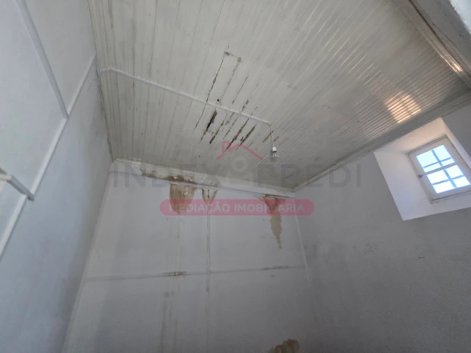 Prédio para Venda em Guarda Foto 54