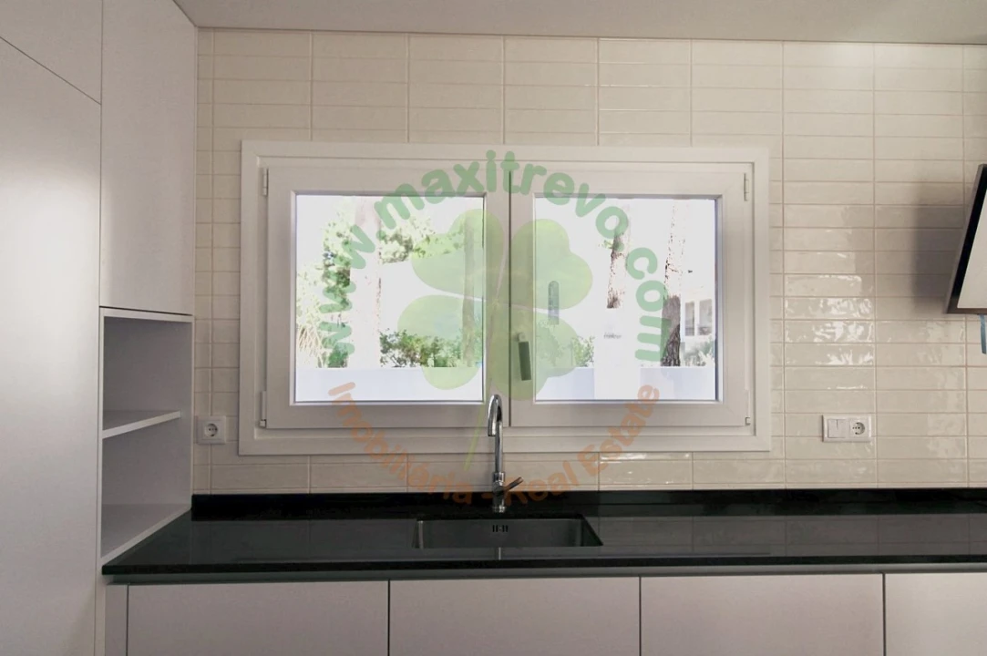 Moradia T4 para Venda em Charneca de Caparica e Sobreda Foto 5