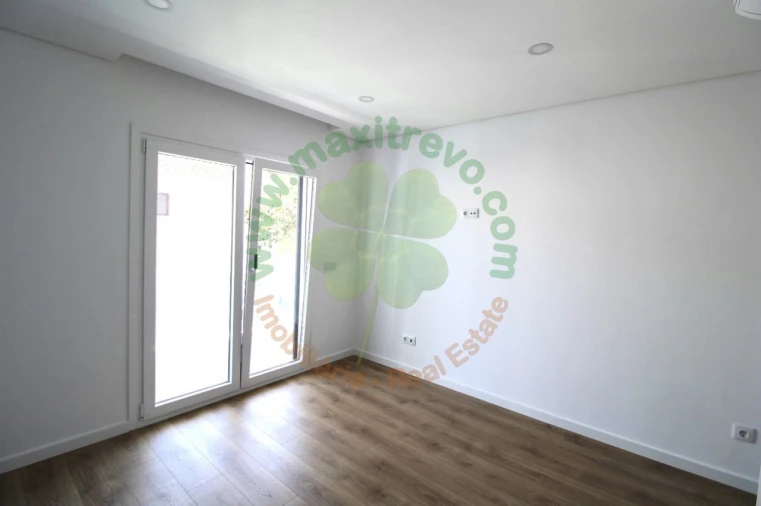 Moradia T4 para Venda em Charneca de Caparica e Sobreda Foto 19