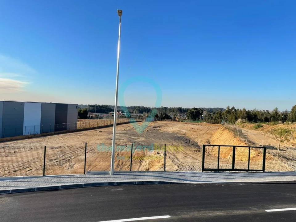 Terreno para Venda em Nogueira da Regedoura Foto 1