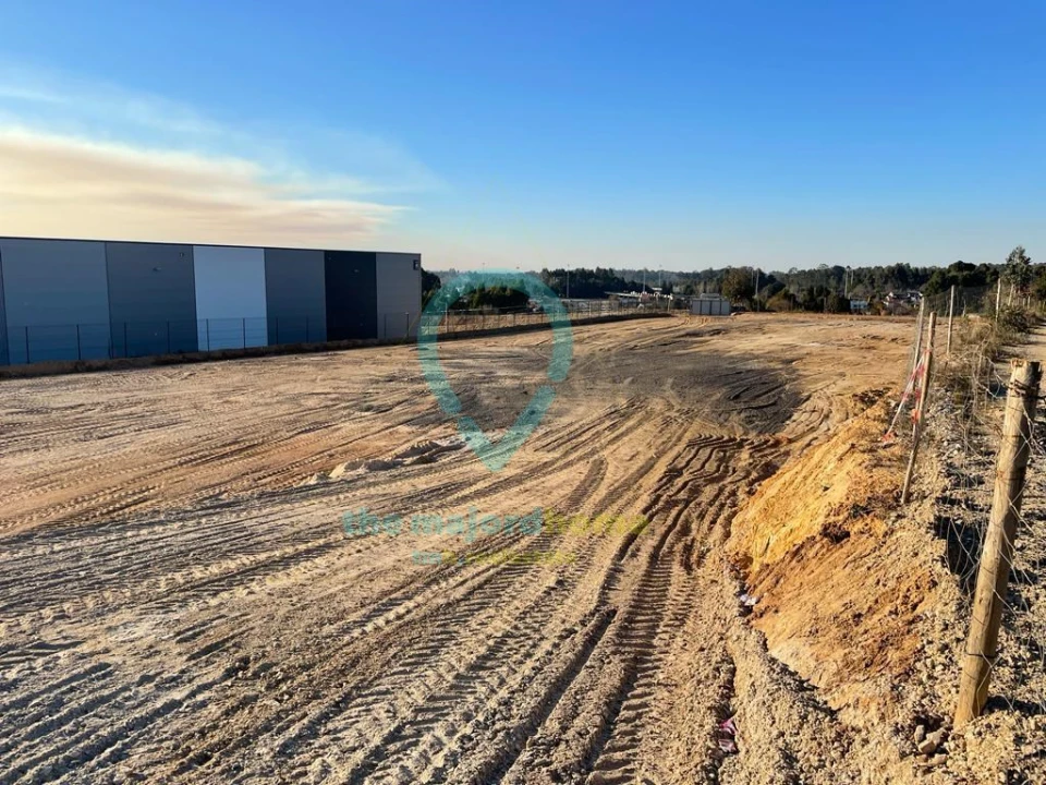 Terreno para Venda em Nogueira da Regedoura Foto 3