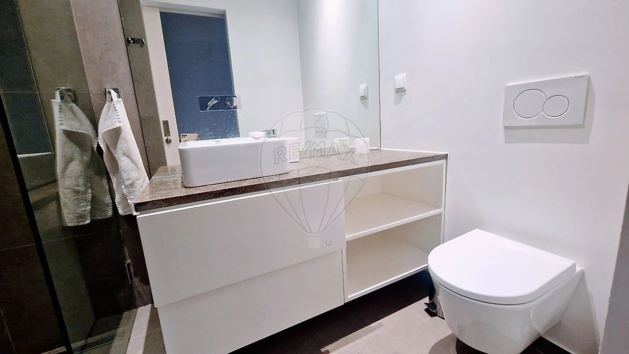 Apartamento T2 para Arrendamento em Arroios Foto 18