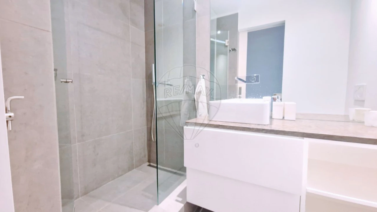 Apartamento T2 para Arrendamento em Arroios Foto 12