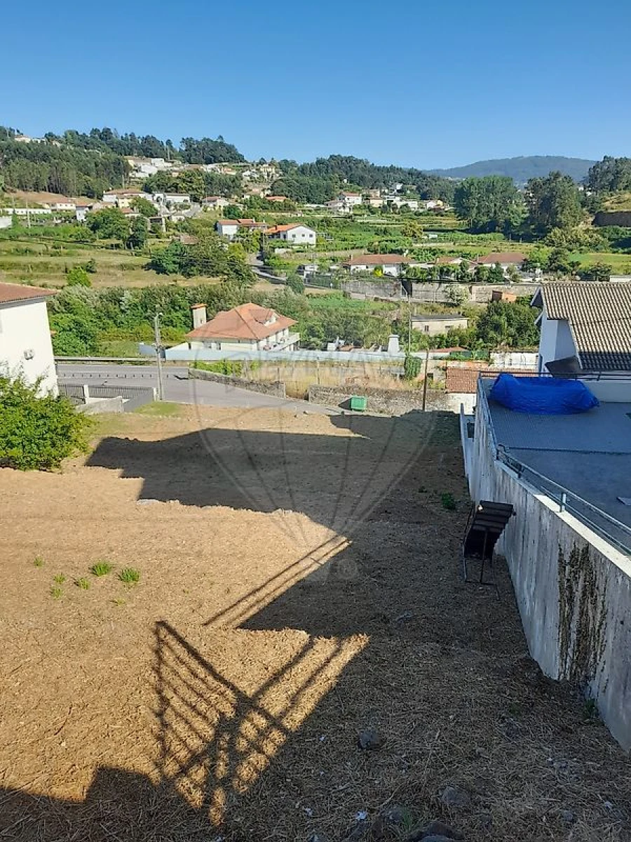 Terreno para Venda em Macieira de Cambra Foto 2
